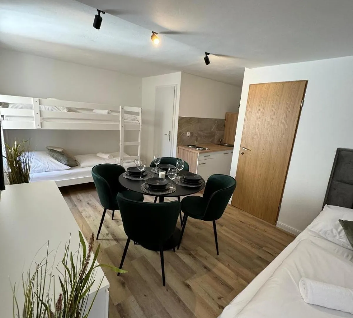 Apartmani Schega Pag Town 0*,