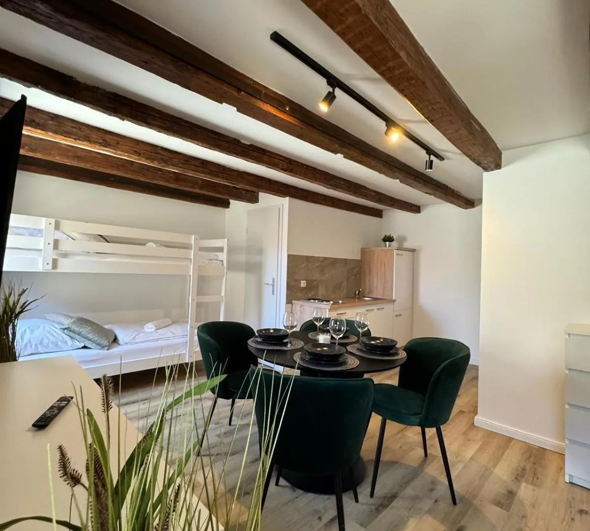 Apartmani Schega Pag Town 0*,  Croatia