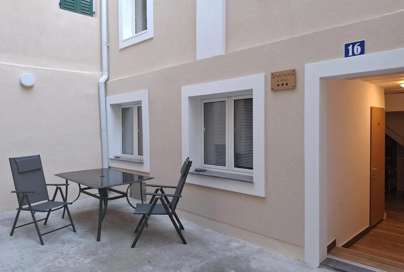 Apartment Apartmani Schega Pag Town
